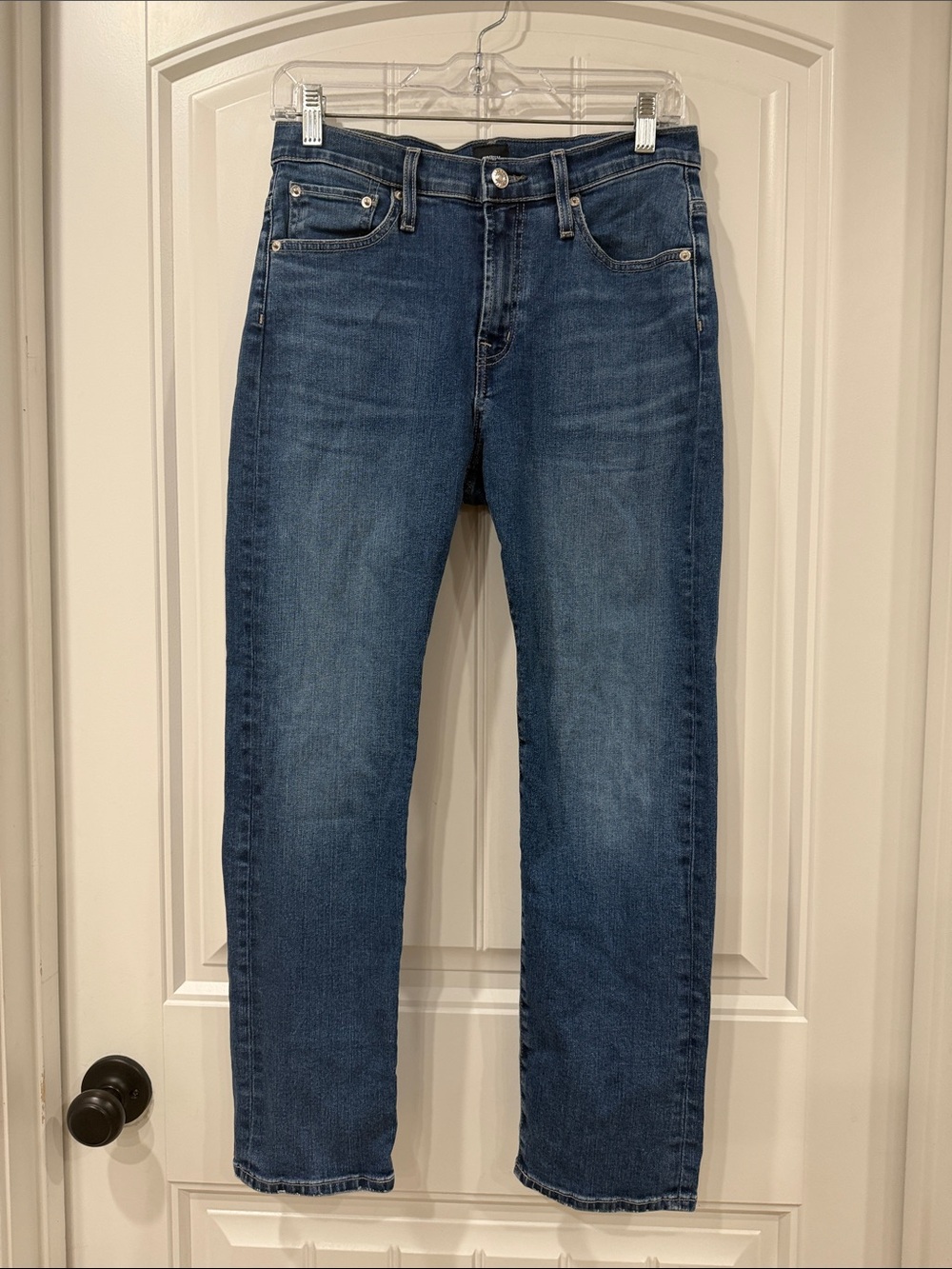 EUC Edwin Women's Straight Leg Elin Crop Jeans in Medium Blue